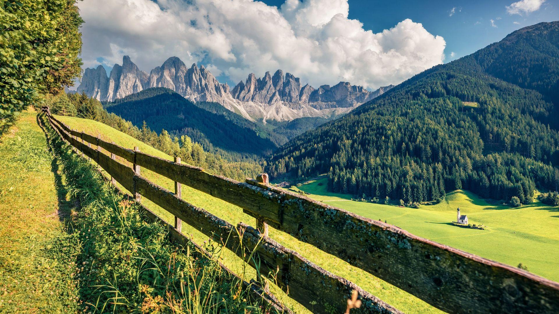 Geisler-Mountains-Dolomtites-Val-Gardena