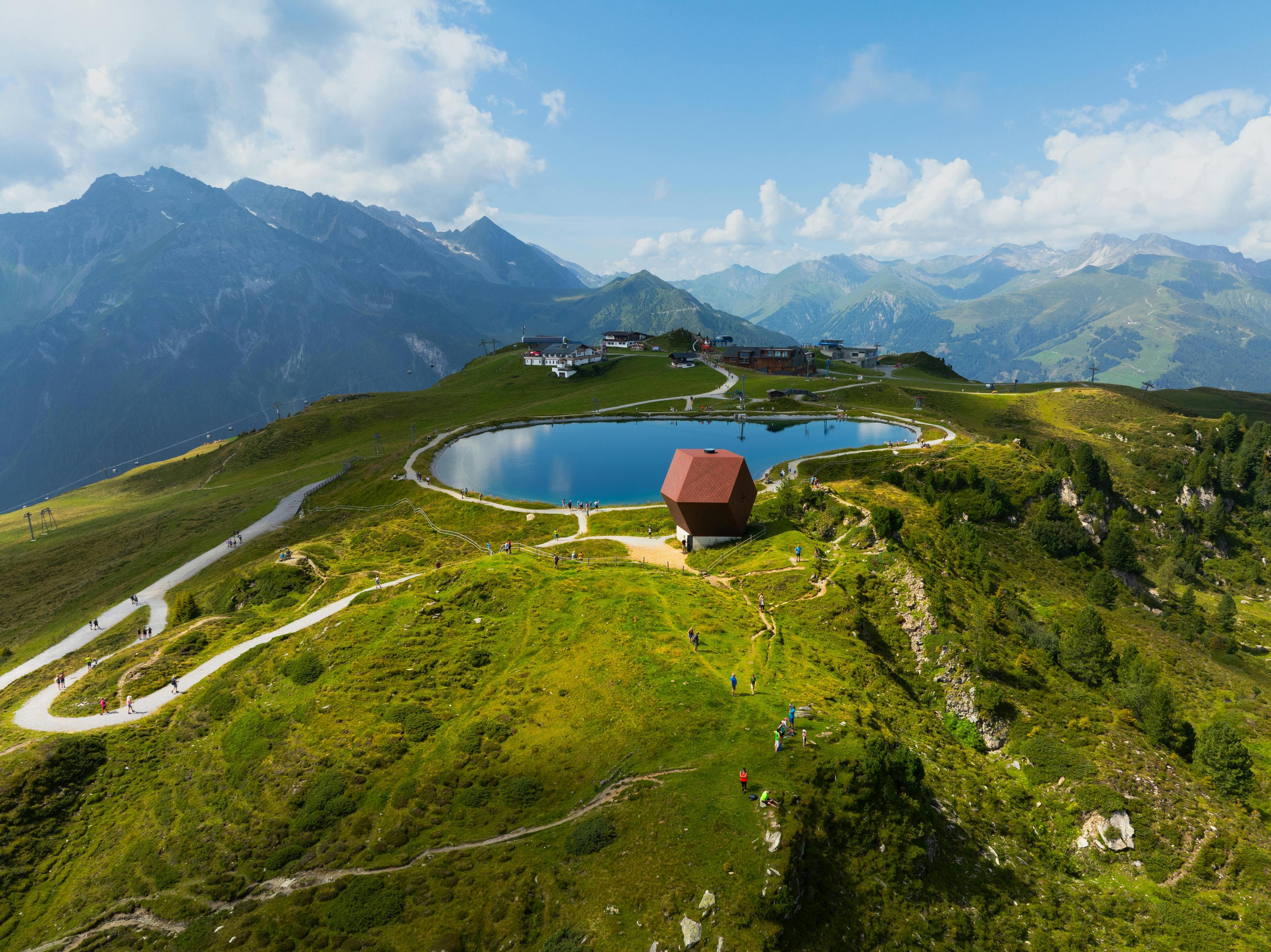 Garnet-Chapel-Kaprun-Lake-Hike