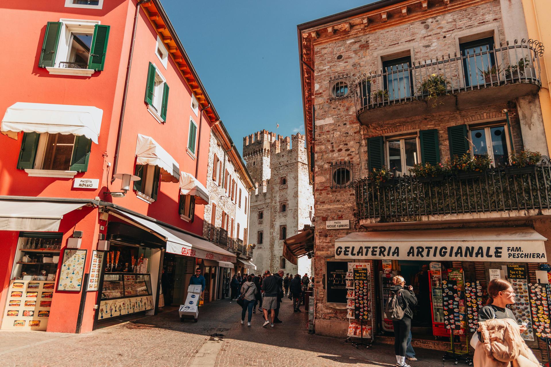 Lake-Garda-Town-Walk-Streets